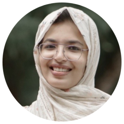 Ayisha Thamanna Dubai Real estate realtor